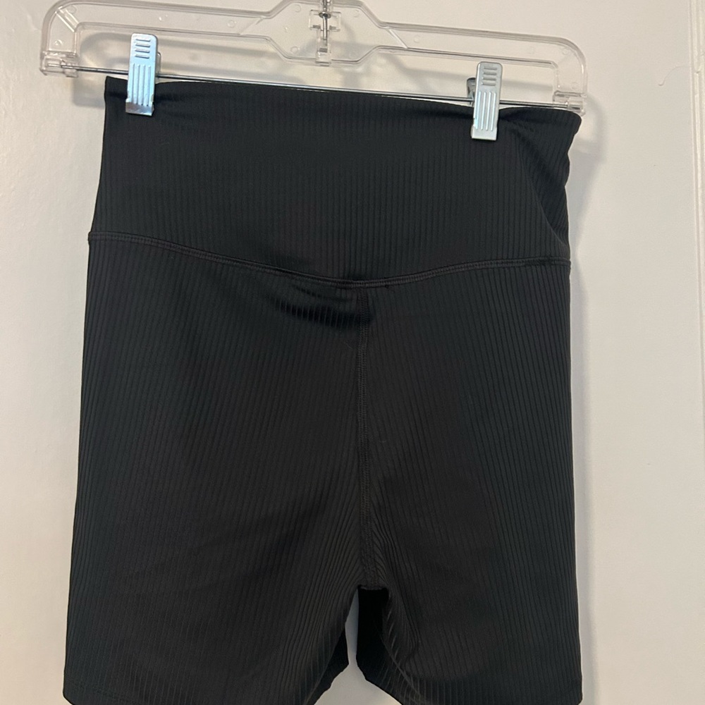 Girlfriend Collective Rib High-Rise Run Short - Picture 2 of 6